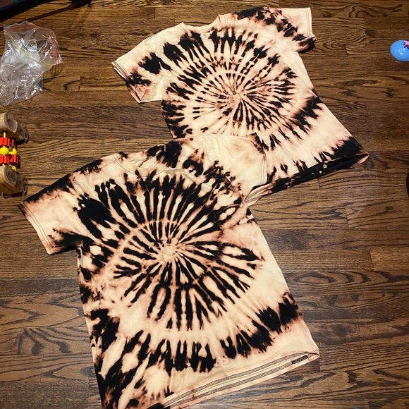 Custom Bleach Dye/ Tie Dye Shirts 💥 - Picture 1 of 4